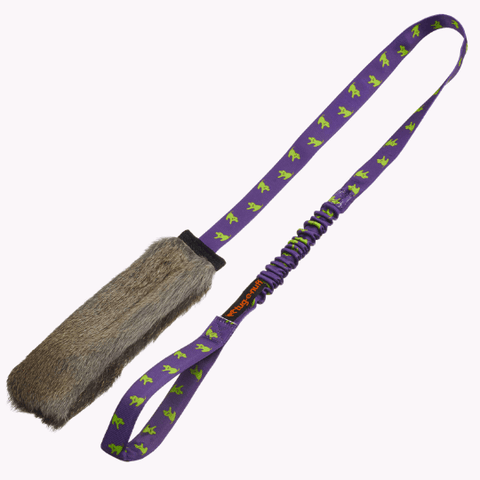 Rabbit skin squeaky bungee chaser tug med lilla håndtak